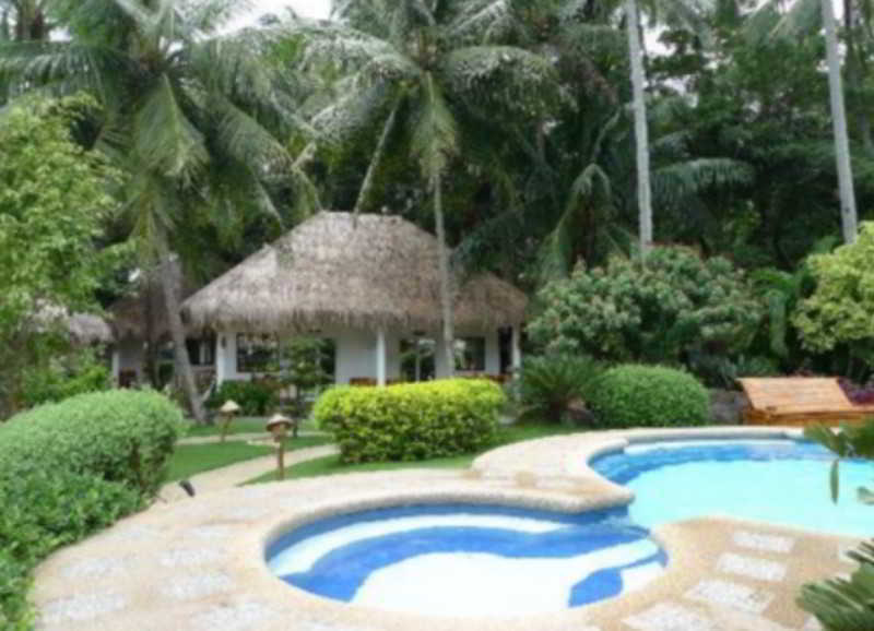 Pura Vida Beach & Dive Resort Дауин Екстериор снимка