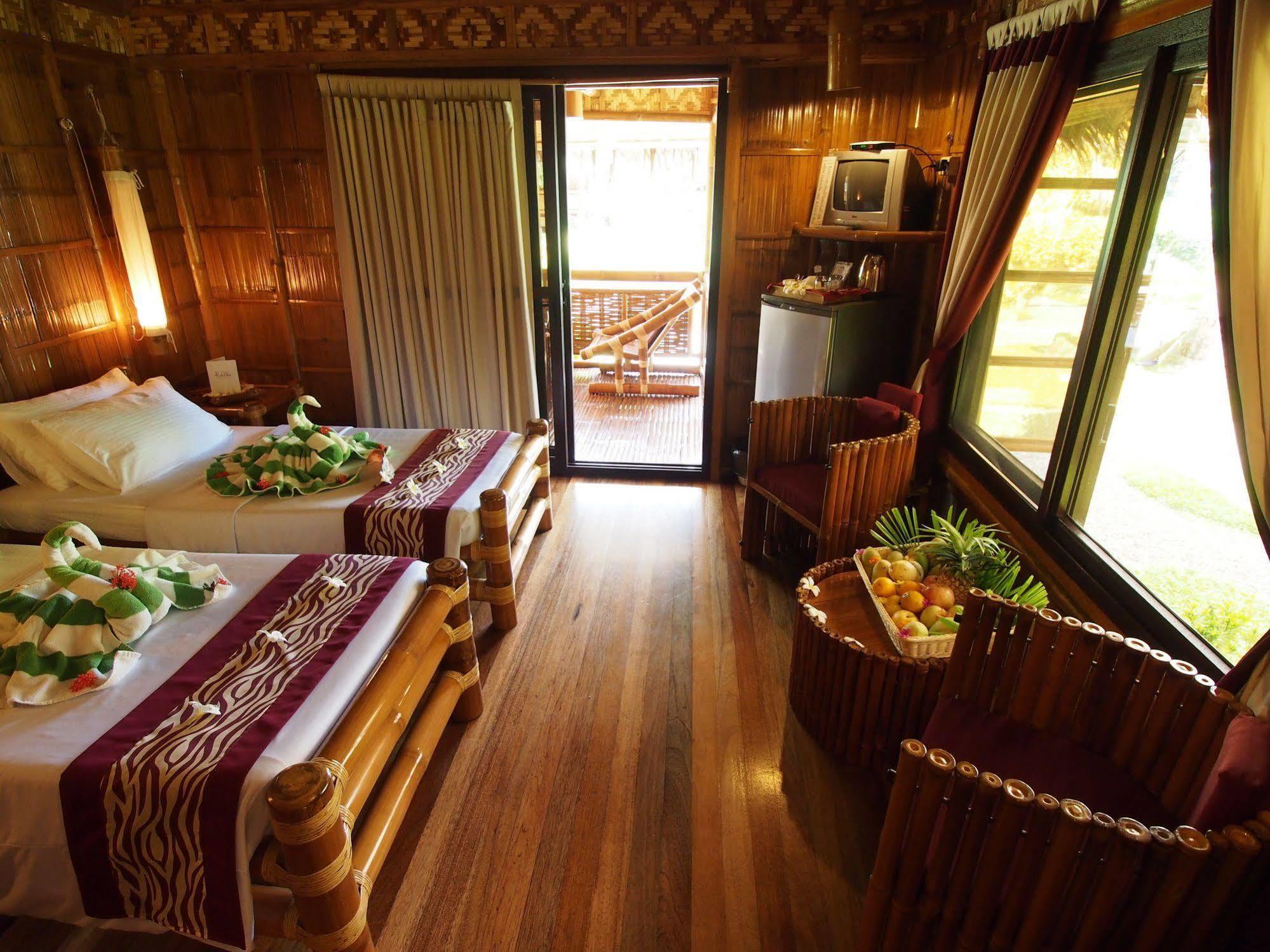 Pura Vida Beach & Dive Resort Дауин Екстериор снимка