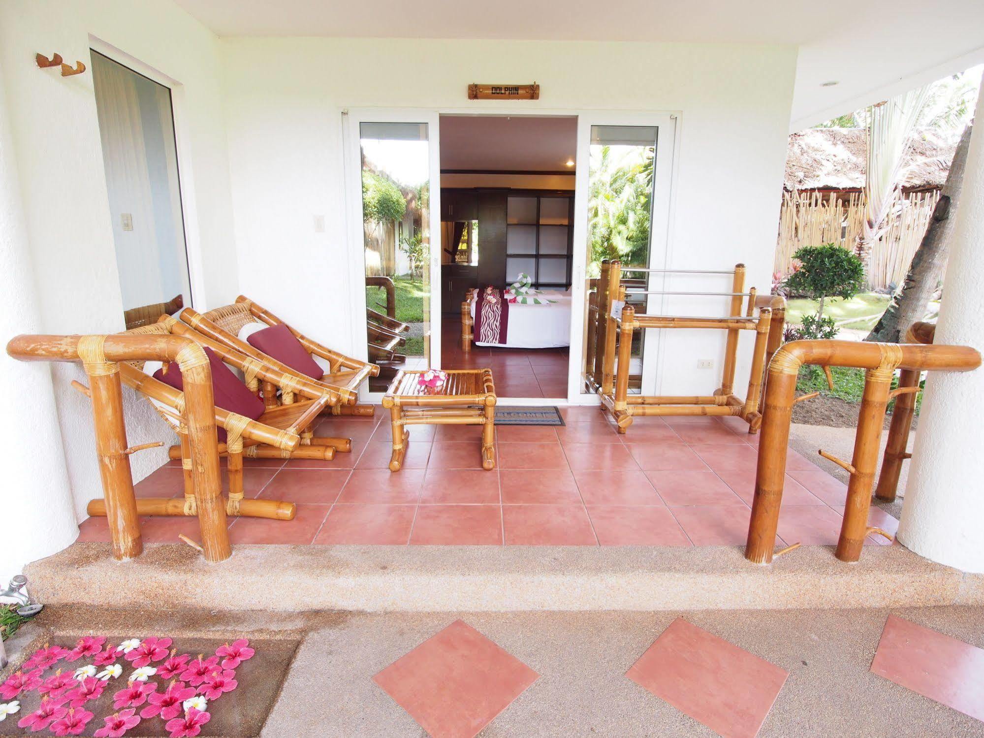 Pura Vida Beach & Dive Resort Дауин Екстериор снимка