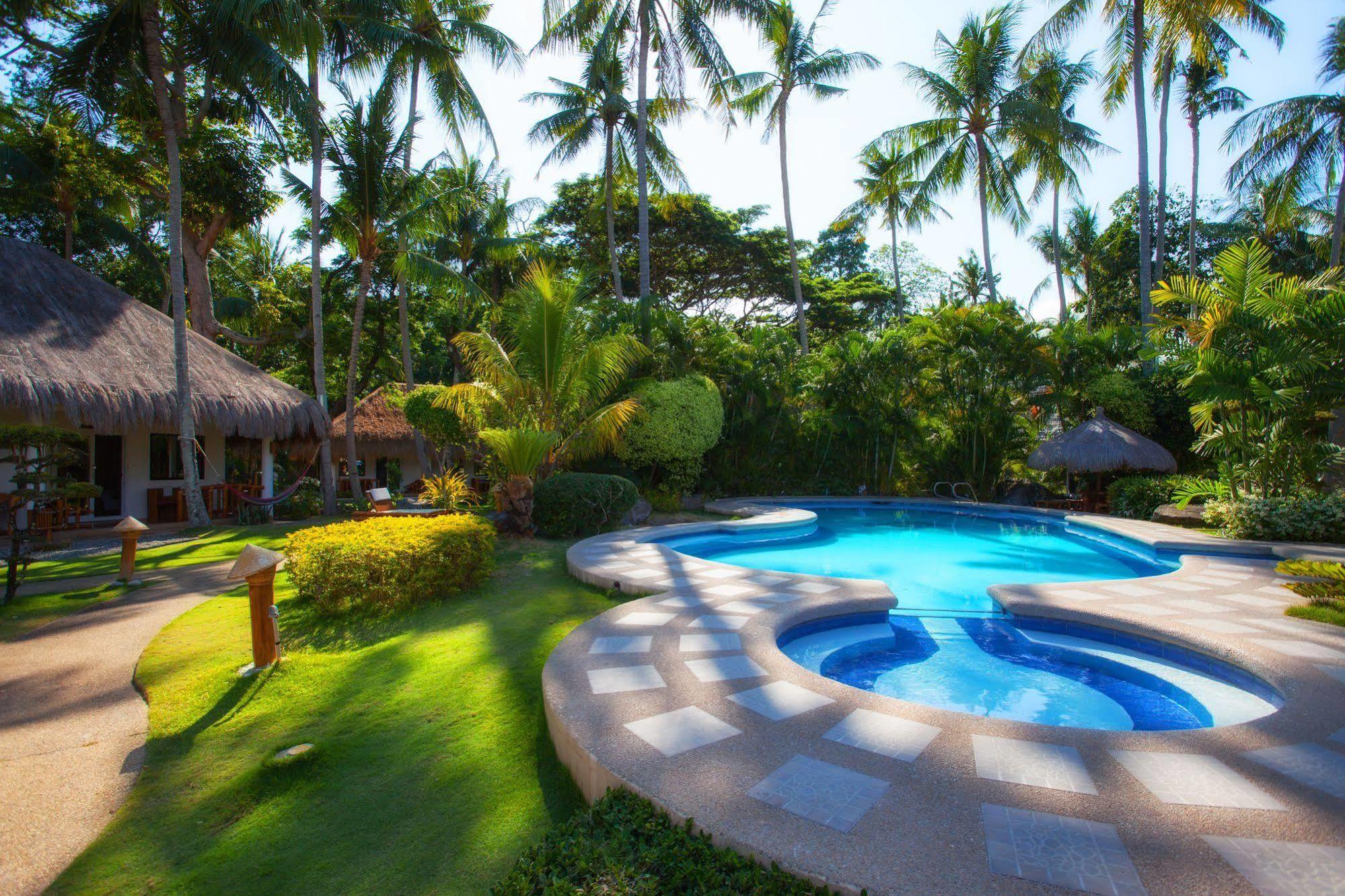 Pura Vida Beach & Dive Resort Дауин Екстериор снимка